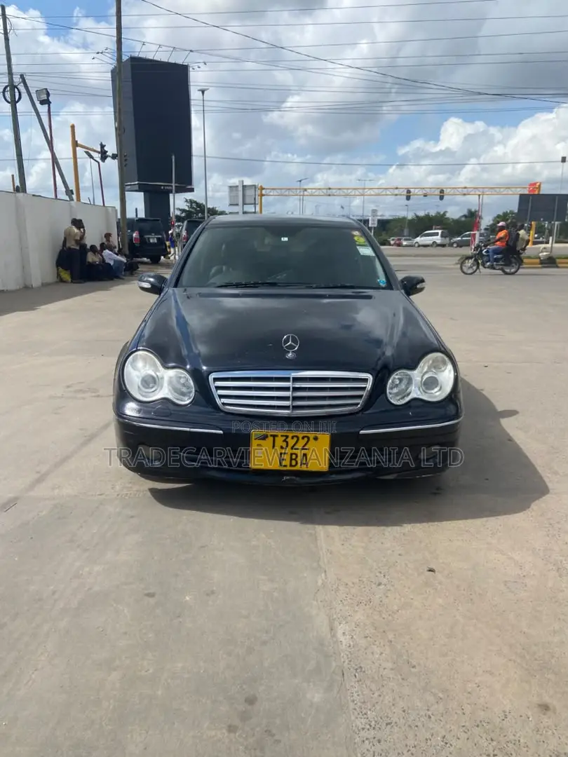 Mercedes-Benz C200 2005 Black