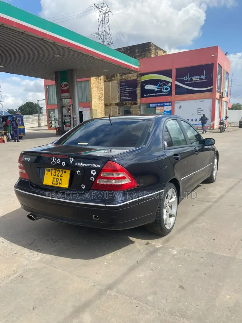 Mercedes-Benz C200 2005 Black