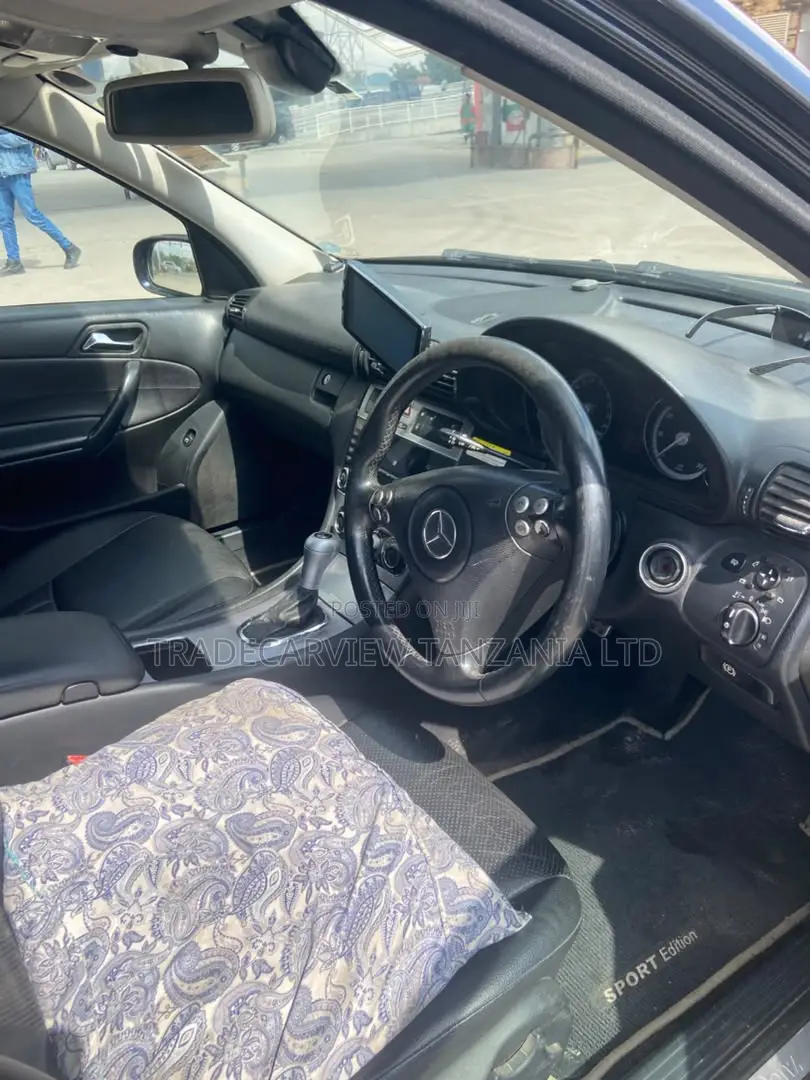Mercedes-Benz C200 2005 Black