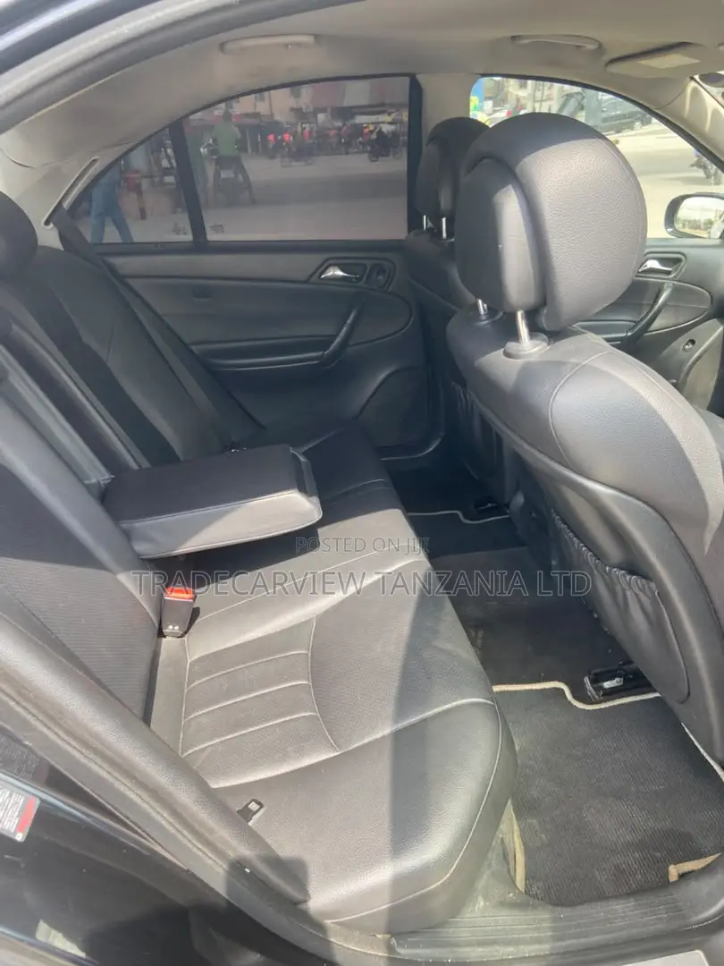 Mercedes-Benz C200 2005 Black