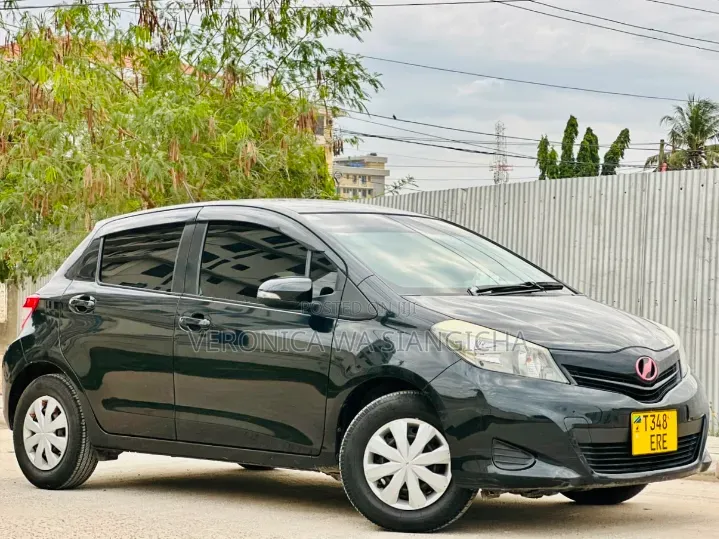 Toyota Vitz 2011