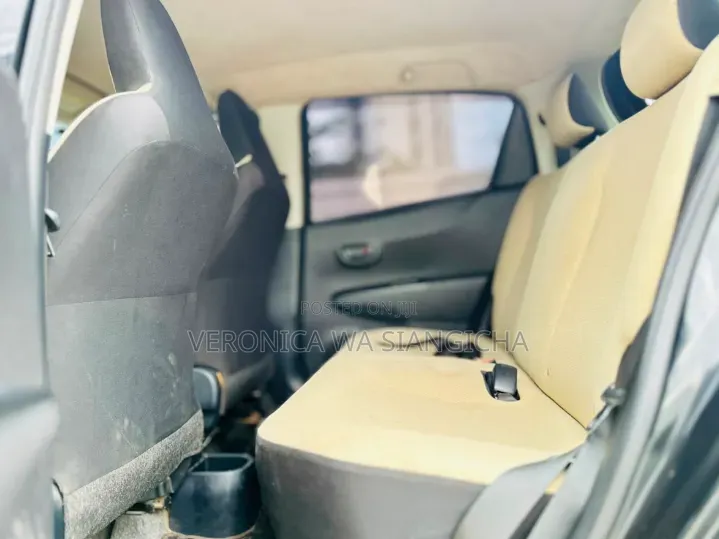 Toyota Vitz 2011