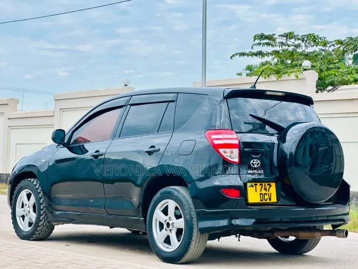 Toyota RAV4 2005