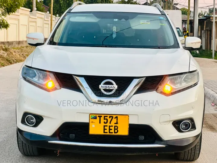 Nissan X-Trail 2013 White