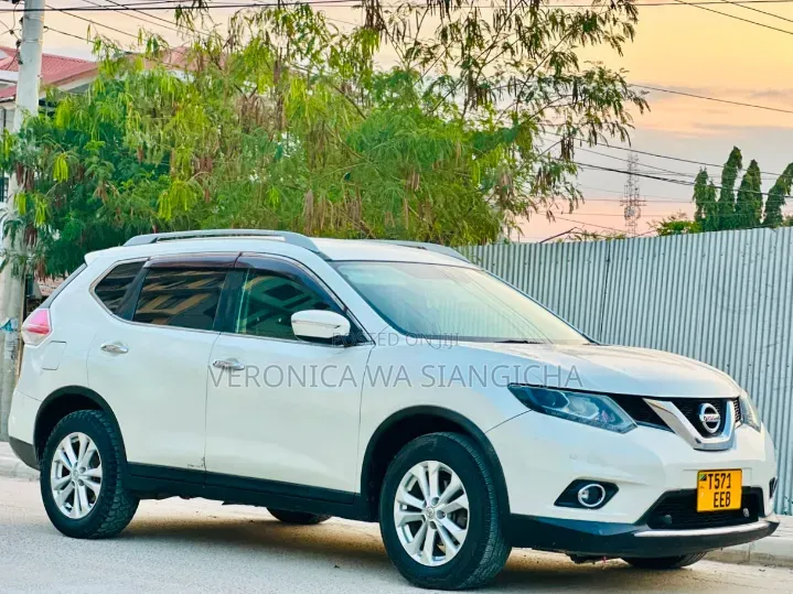 Nissan X-Trail 2013 White