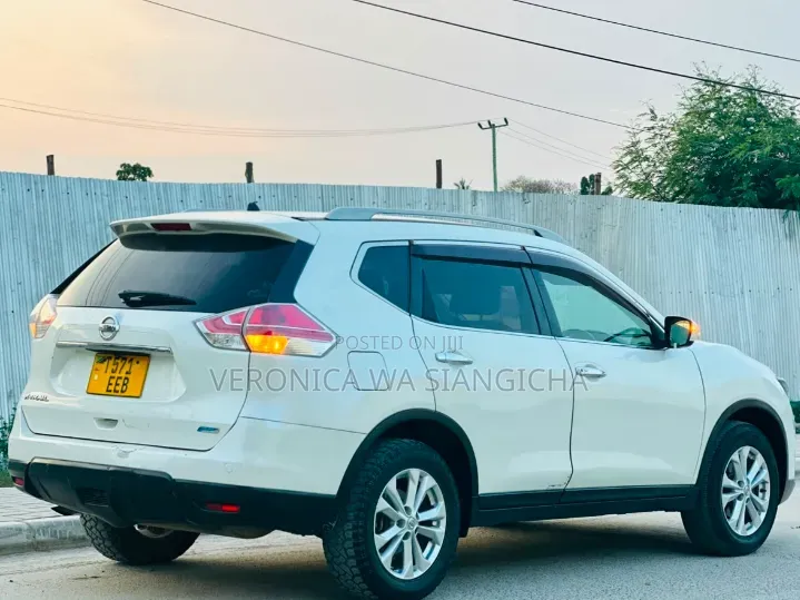 Nissan X-Trail 2013 White