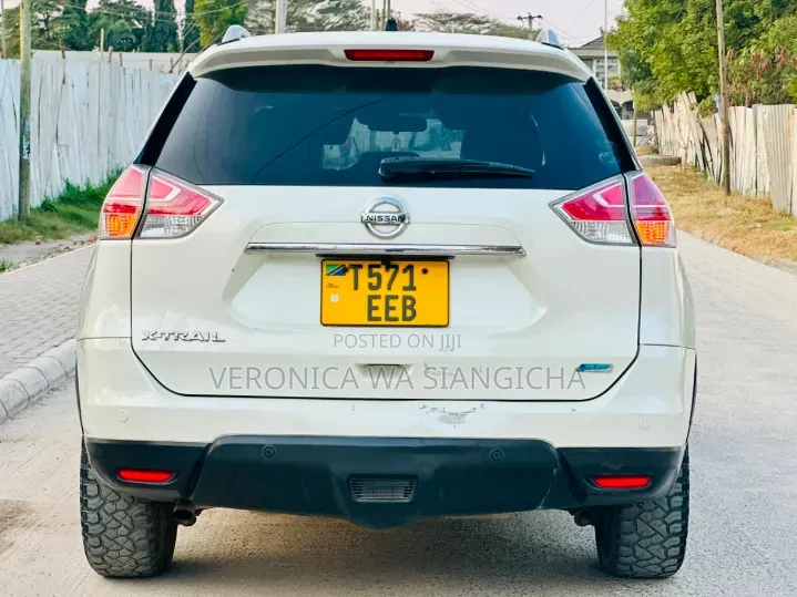 Nissan X-Trail 2013 White