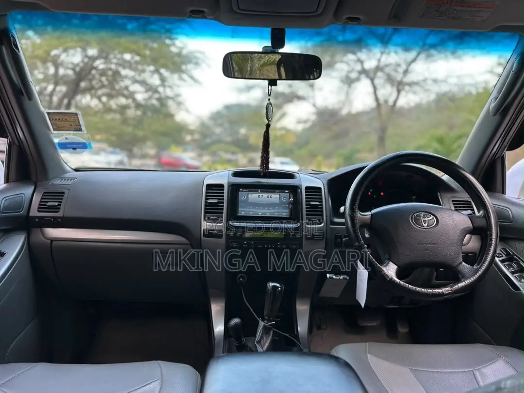 Toyota Land Cruiser Prado 2006 Silver