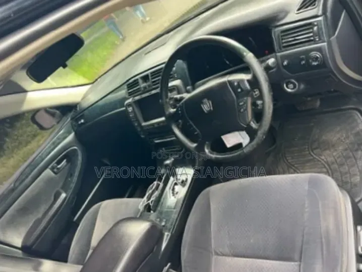Toyota Crown 2006 Black