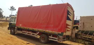 Mitsubishi Fuso 1995 White