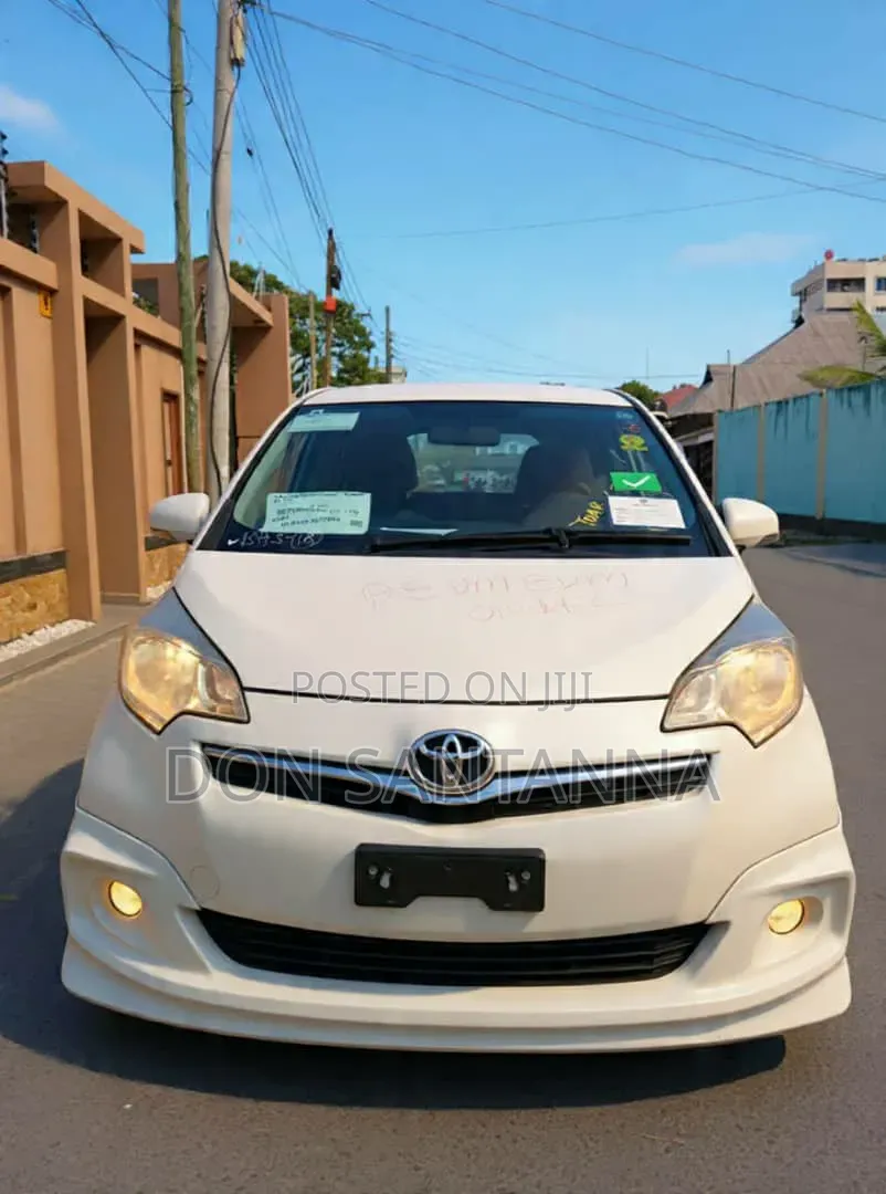 Toyota Ractis 2011 White