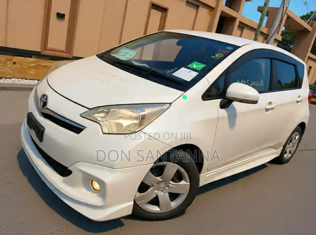 Toyota Ractis 2011 White