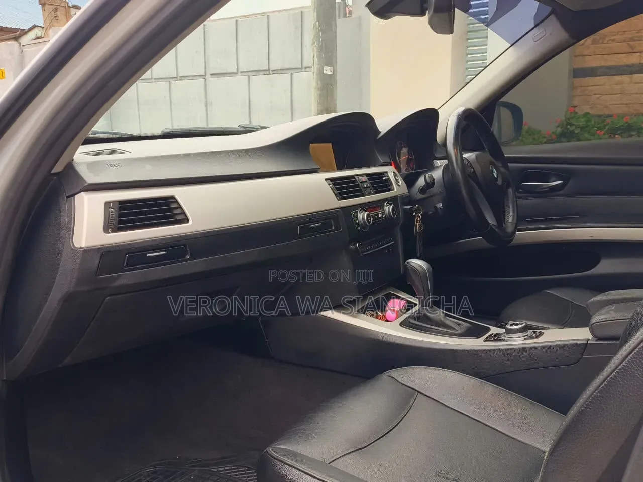 BMW 320i 2010 Silver