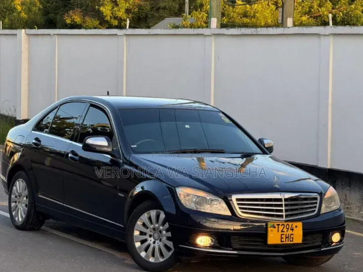 Mercedes-Benz C200 2008 Black