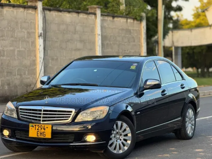 Mercedes-Benz C200 2008 Black