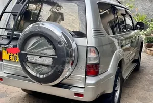 Toyota Land Cruiser Prado 2002 Silver
