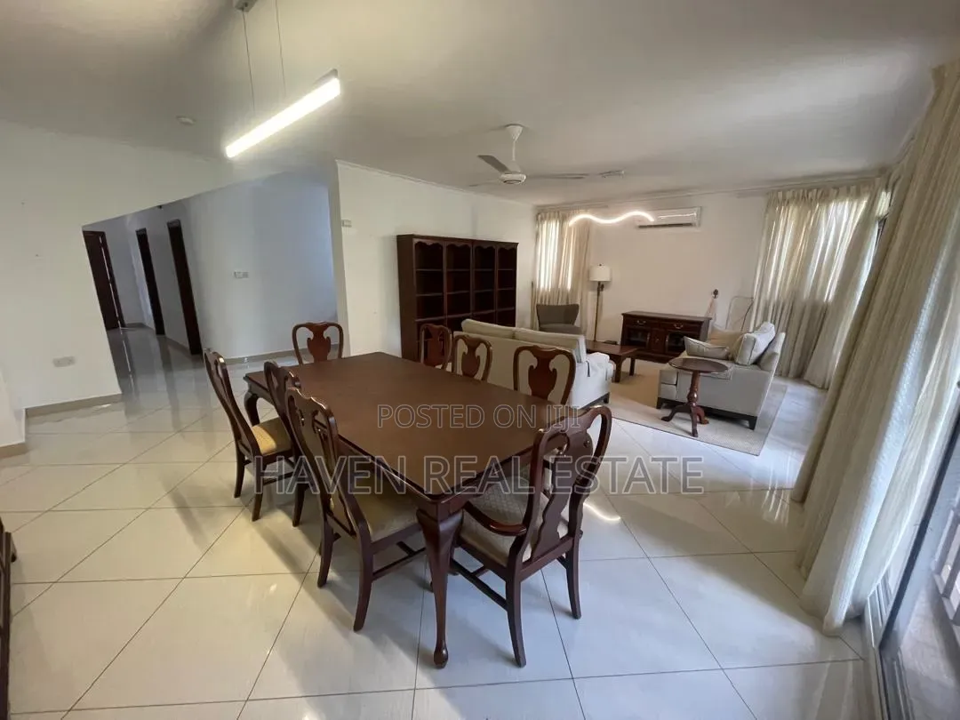 3bdrm Villa in Oyster Bay for sale