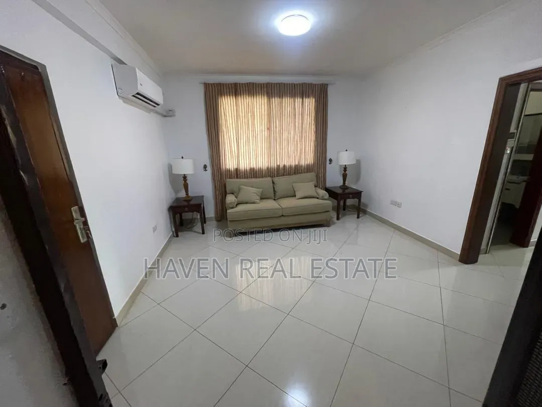 3bdrm Villa in Oyster Bay for sale