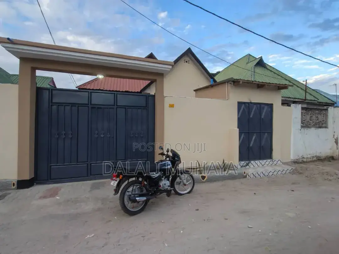3bdrm House in Kanisa Ni Street, Mbagala for sale