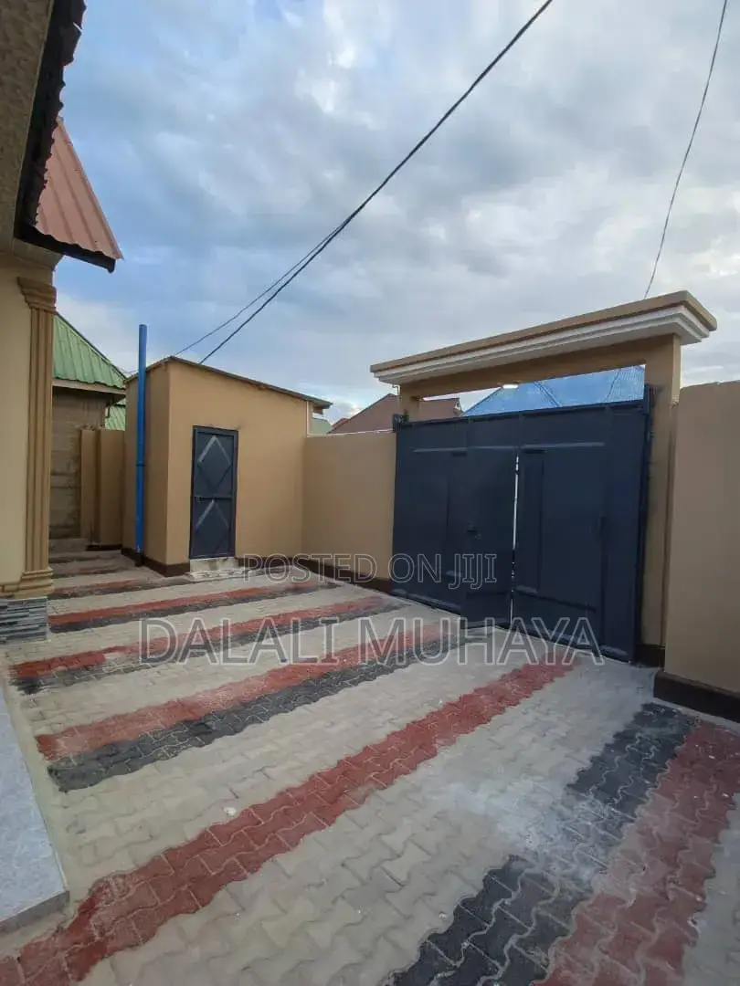 3bdrm House in Kanisa Ni Street, Mbagala for sale