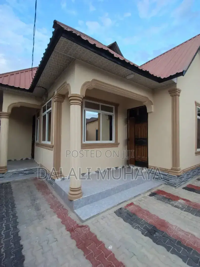 3bdrm House in Kanisa Ni Street, Mbagala for sale