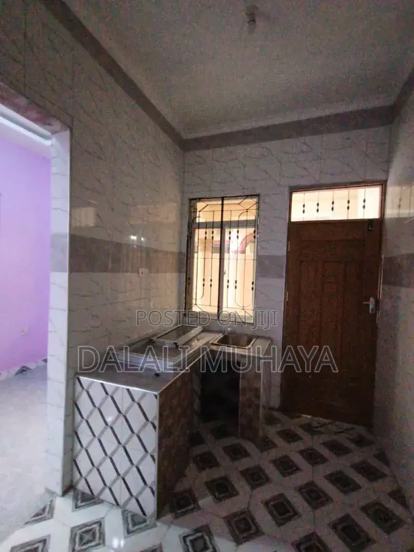 3bdrm House in Kanisa Ni Street, Mbagala for sale