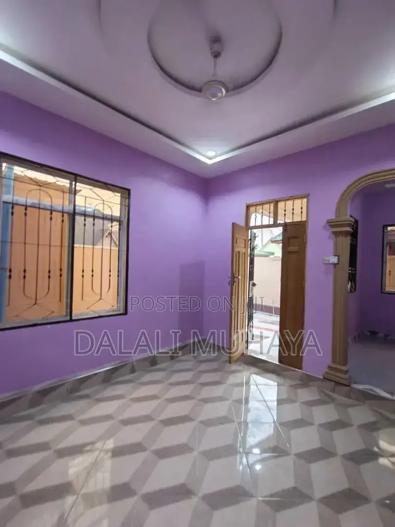 3bdrm House in Kanisa Ni Street, Mbagala for sale