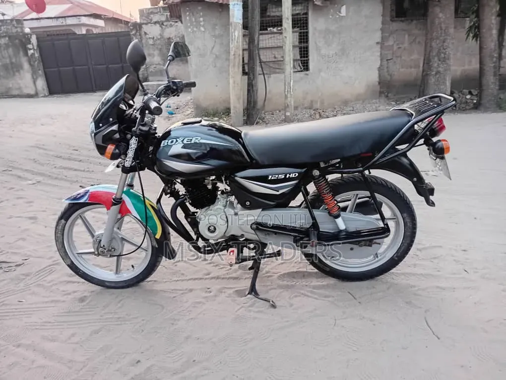 Bajaj Boxer 125 2024 Black