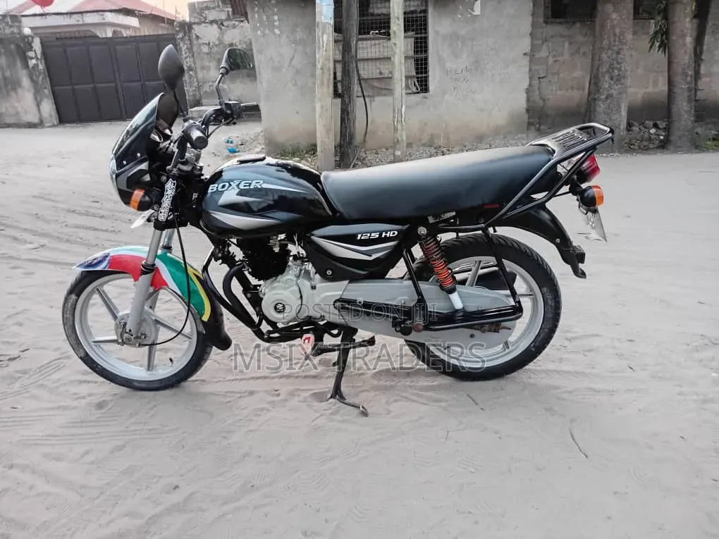 Bajaj Boxer 125 2024 Black