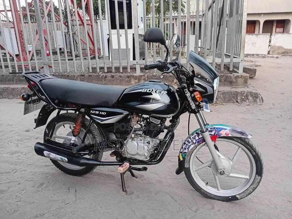 Bajaj Boxer 125 2024 Black