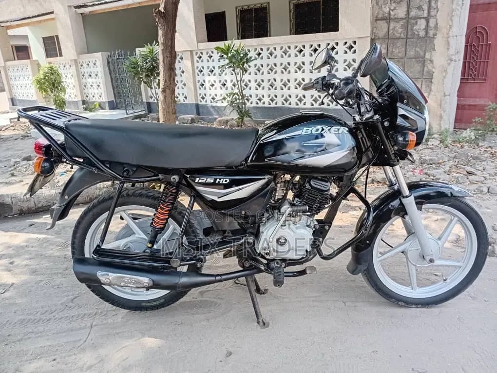 Bajaj Boxer 125 2024 Black