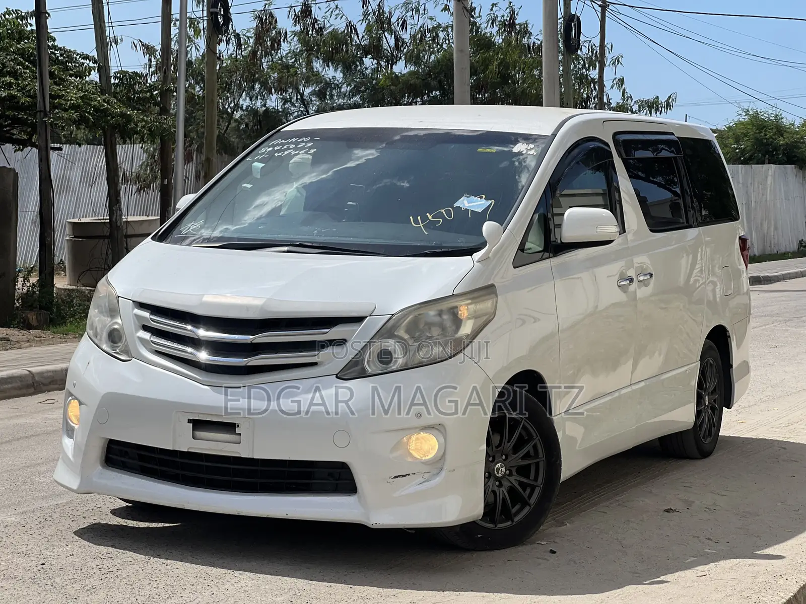 Toyota Alphard 2010 White