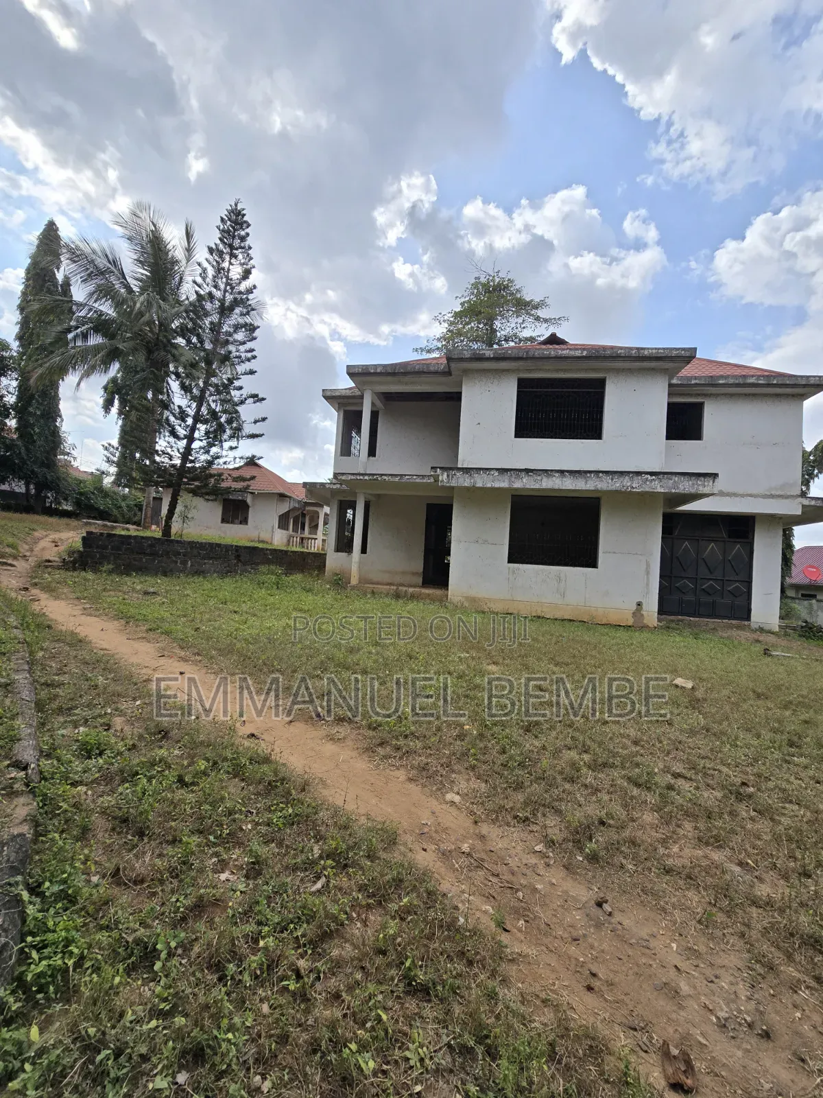 5bdrm House in Goba for sale