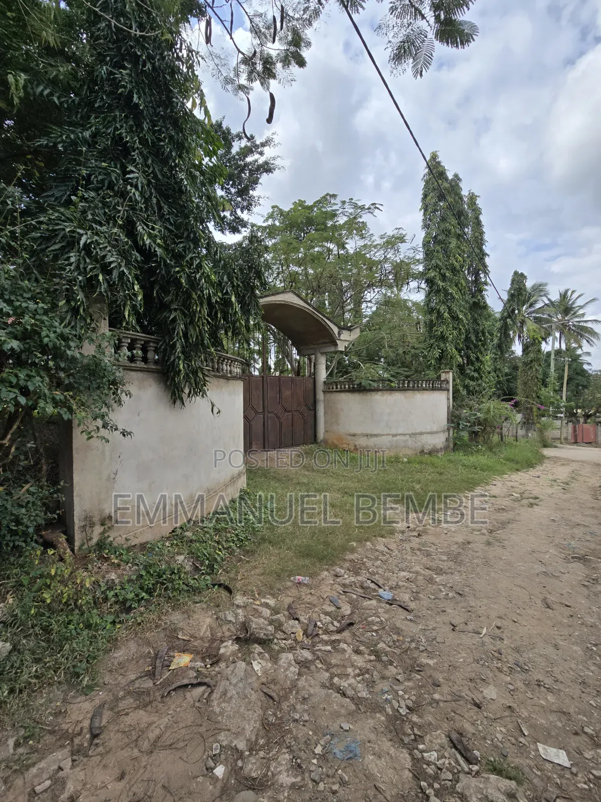 5bdrm House in Goba for sale