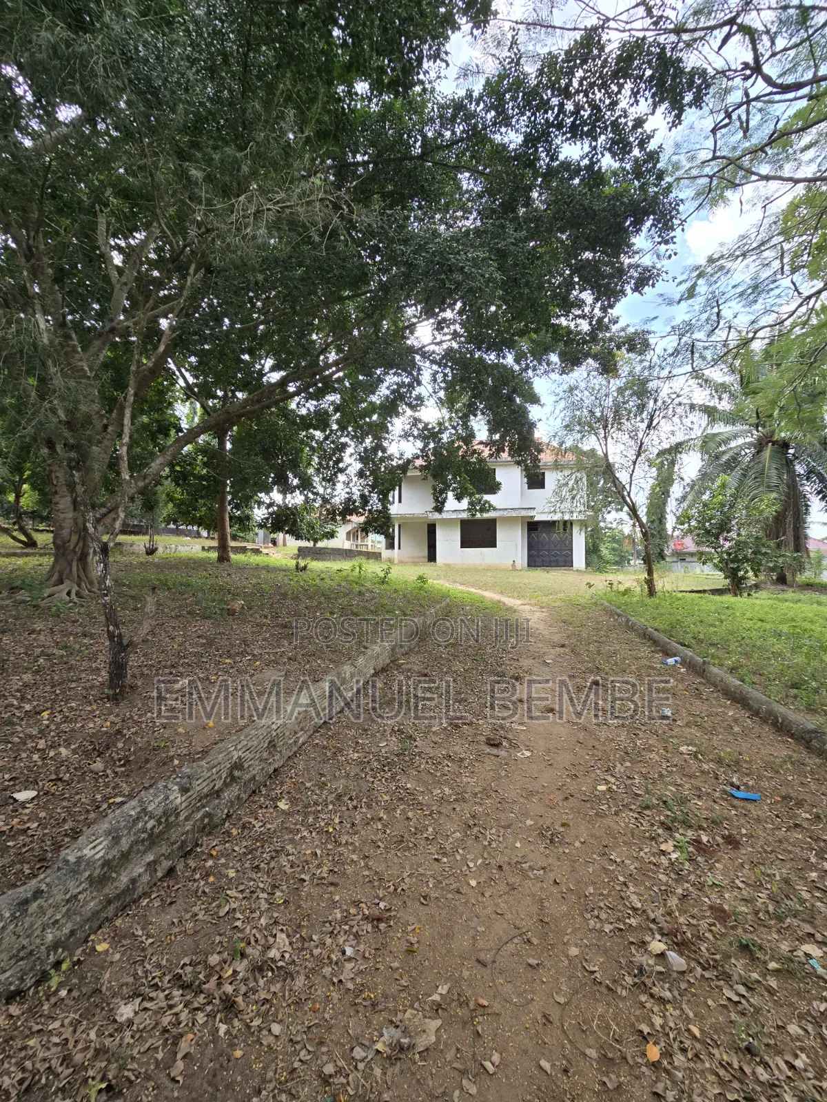 5bdrm House in Goba for sale