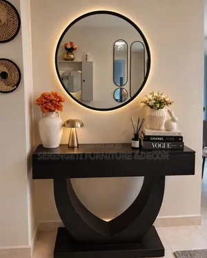 Classic Designed Console Table.