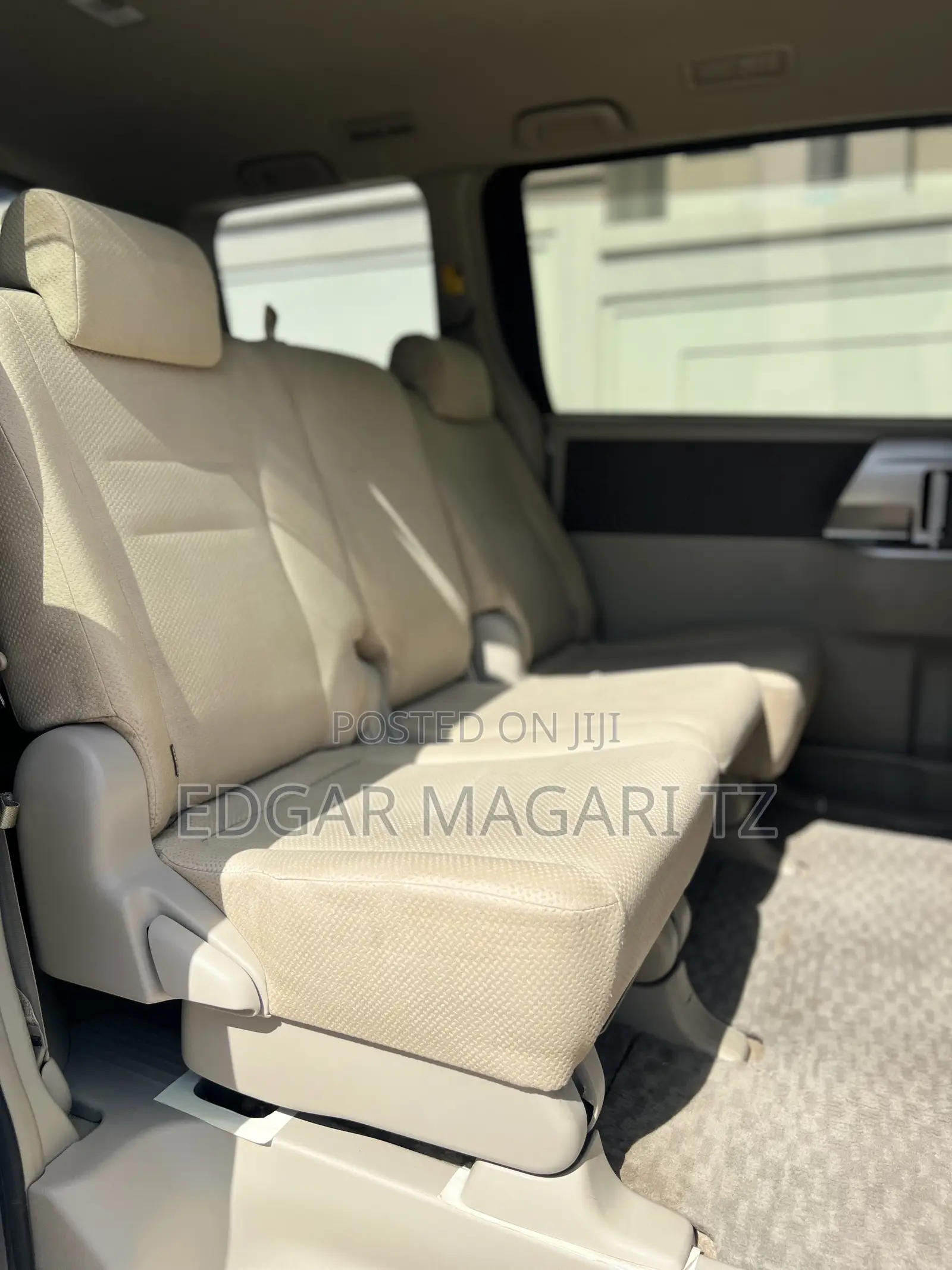 Toyota Noah 2009 White