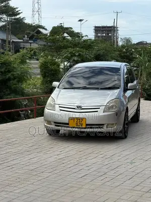 Toyota Corolla Spacio 2004 Silver