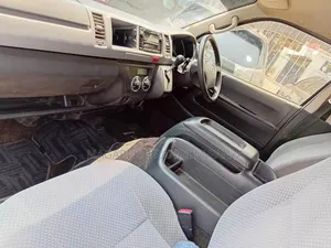 Toyota HiAce 2013 Silver