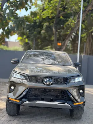 Toyota Fortuner 2021 Gray