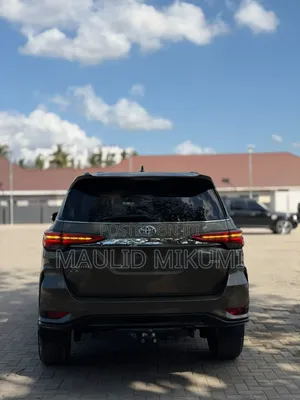 Toyota Fortuner 2021 Gray