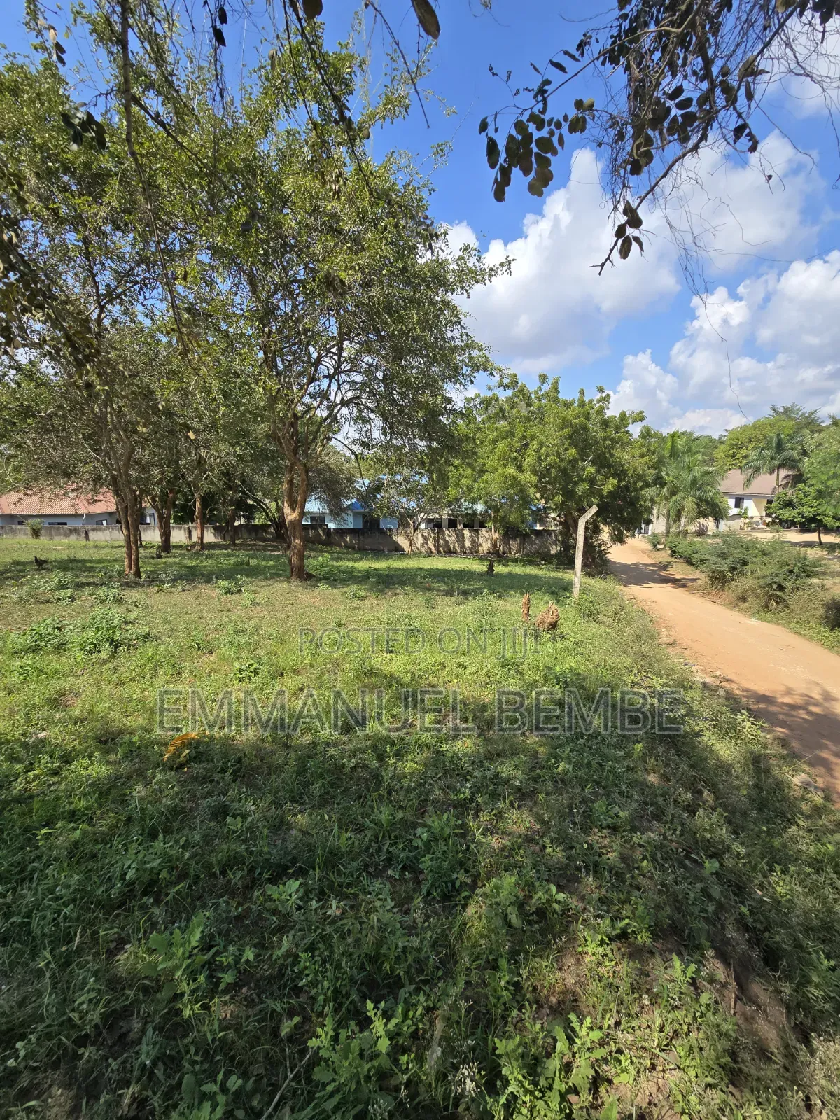 Eneo Zuri Sana SQMT 2715 Linauzwa Mbezi Mwisho Magufuli Bus Teminol