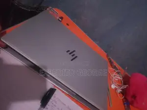 Laptop HP OmniBook X Flip 14" 16GB Qualcomm Snapdragon X Plus SSD 1T