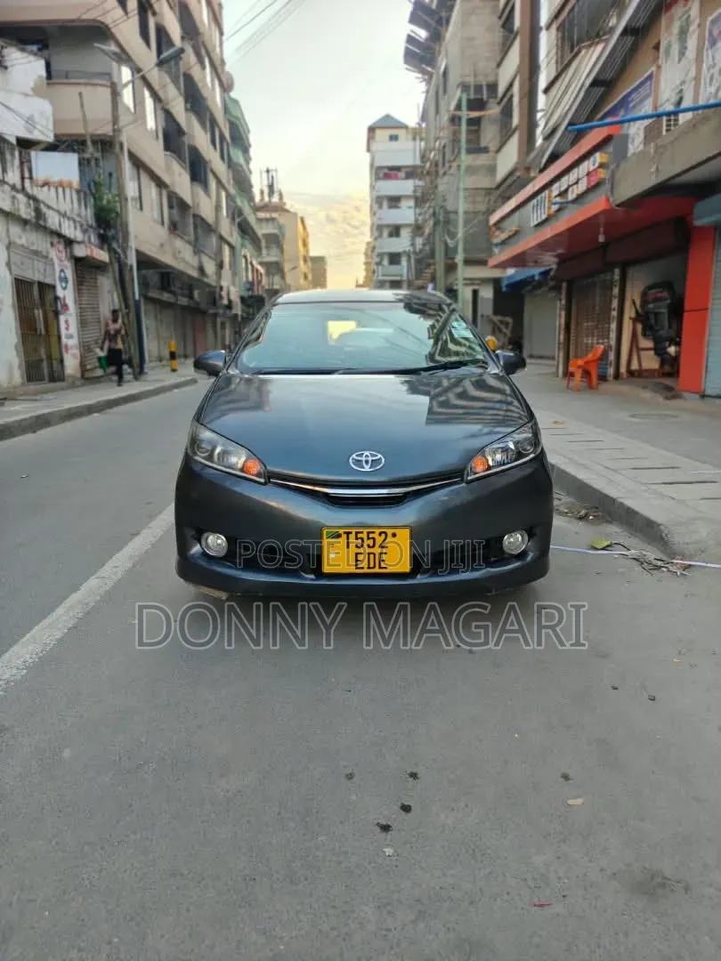 Toyota Wish 2013 Black