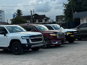Toyota Land Cruiser 2024 White