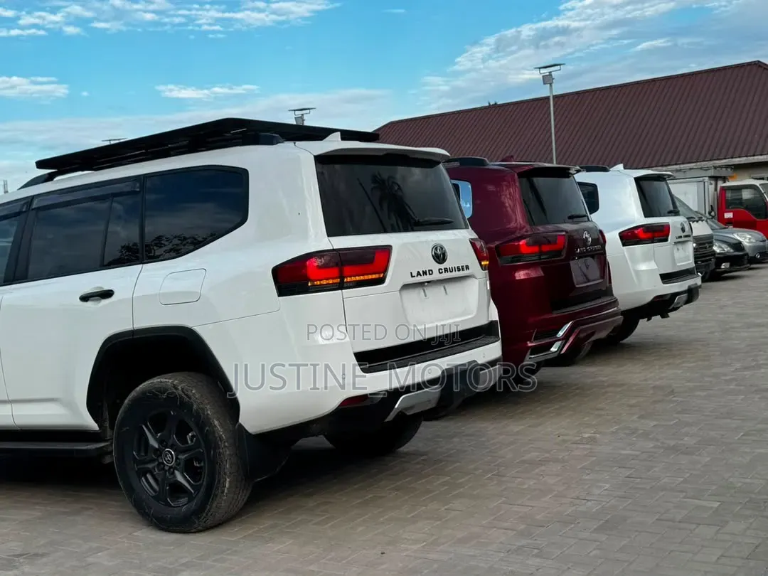 Toyota Land Cruiser 2024 White