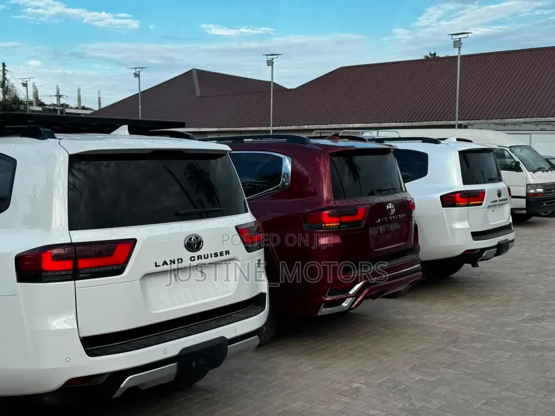 Toyota Land Cruiser 2024 White