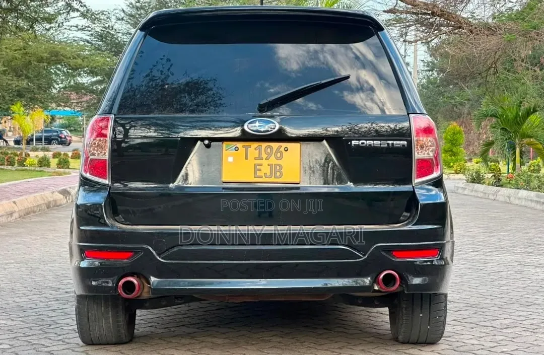 Subaru Forester 2010 Black