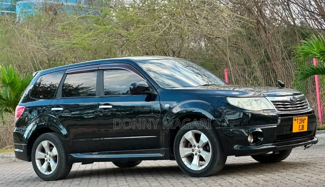 Subaru Forester 2010 Black
