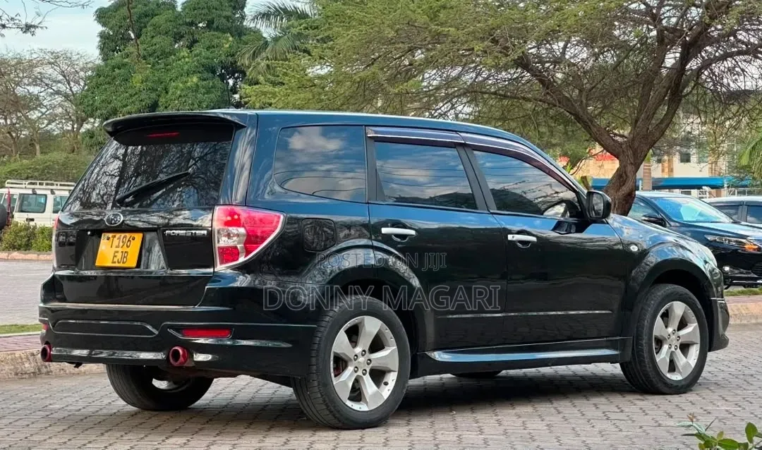 Subaru Forester 2010 Black